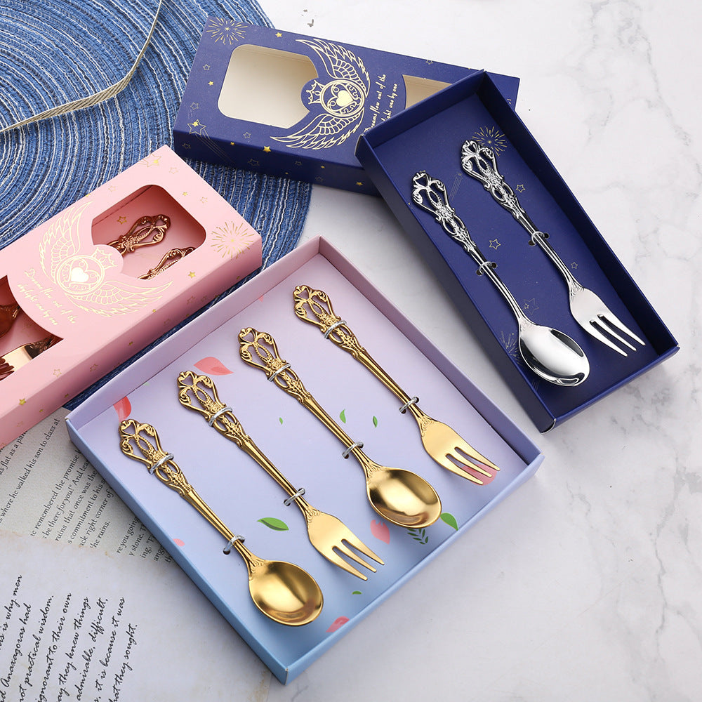 Royal Hollow Embossed Dessert Spoon Three-Tooth Fork Stirring Spoon Set European Style Carved Tableware Gift Vintage Spoon