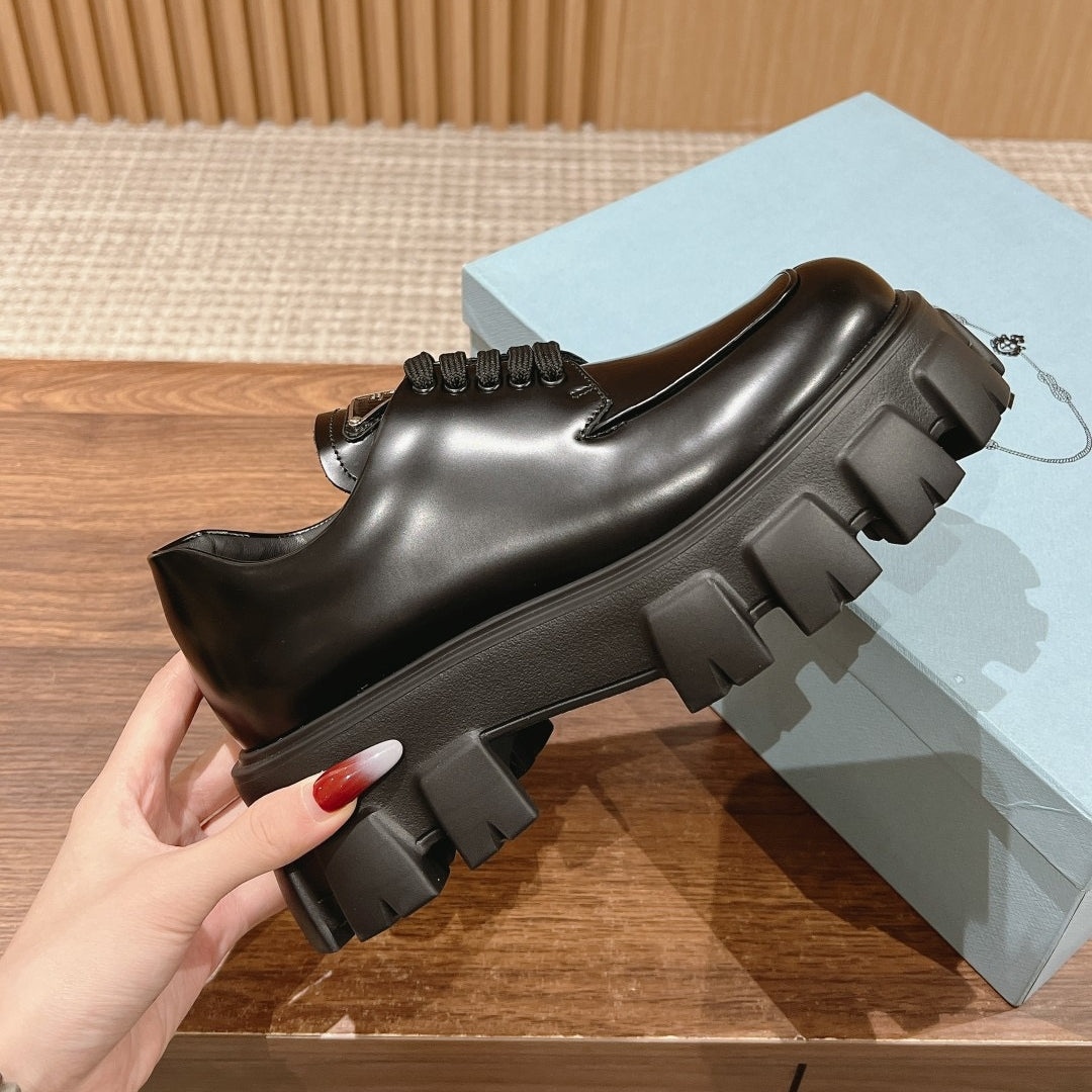 Top version of the P family triangle logo loafers women's spring and summer new British college style slip-on leather platform bag shoes