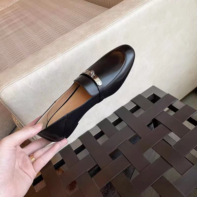 Loafers women's flat single shoes 2025 spring and autumn new beanie shoes leather lazy people one foot European and American small leather shoes