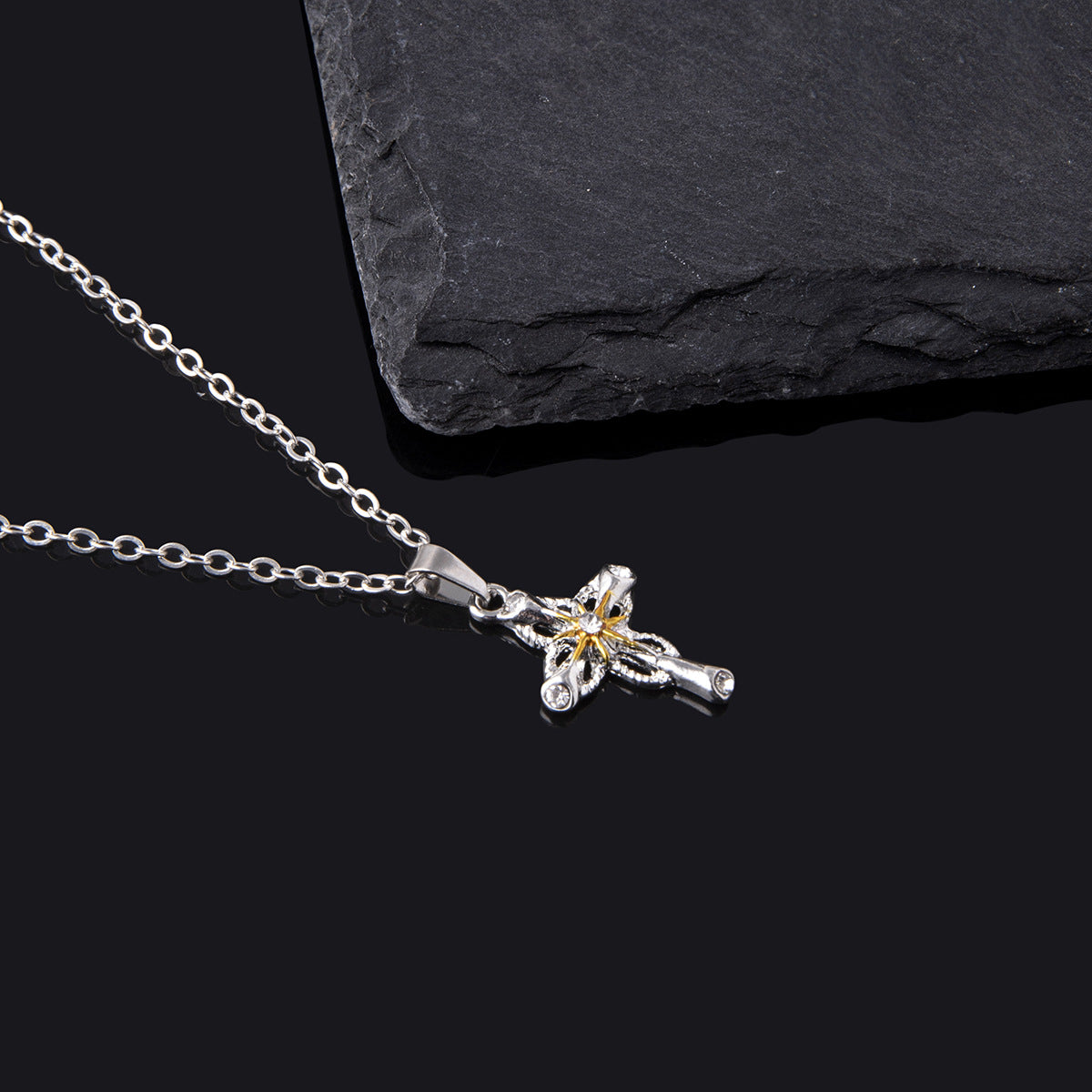 European and American fashion personality cross necklace tide men and women street photography men's jewelry