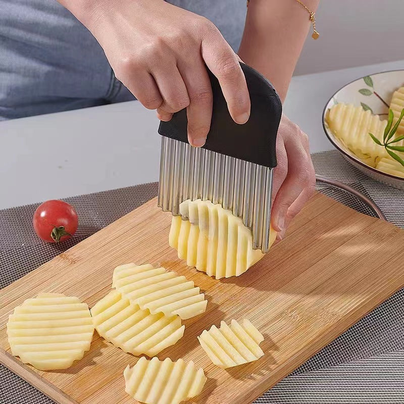 Cutting potatoes and fries, kitchen artifacts, multifunctional stainless steel wave knife, thin slice potato knife, wolf tooth knife
