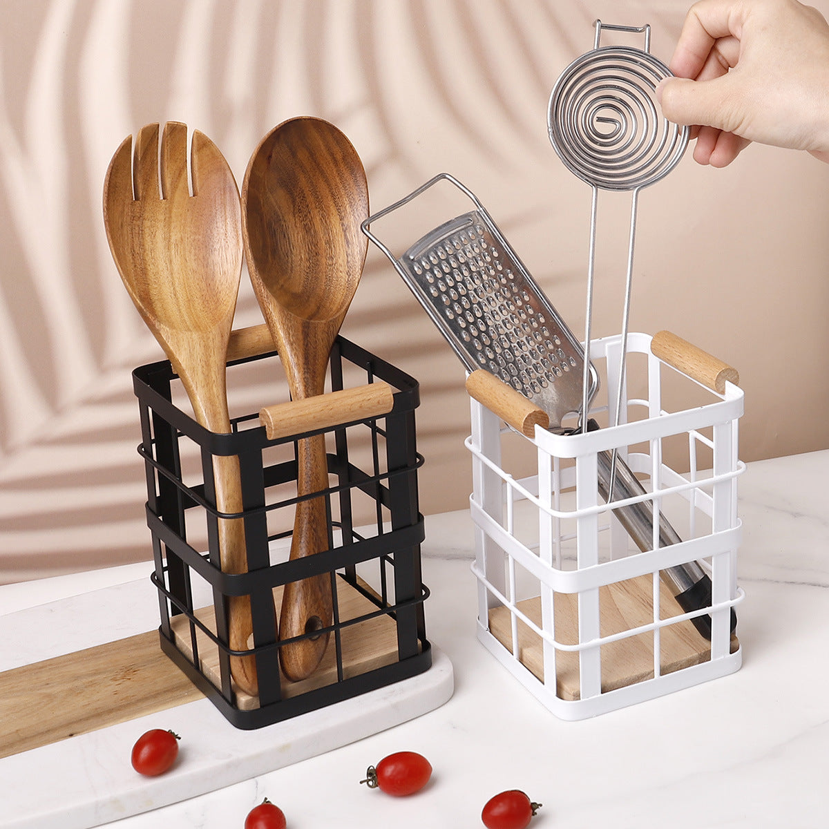 Hot Selling Kitchen Counter Knife and Fork Tableware Storage Cooking Tool Rack Wrought Iron Basket Stationery Office Storage Pen Holder