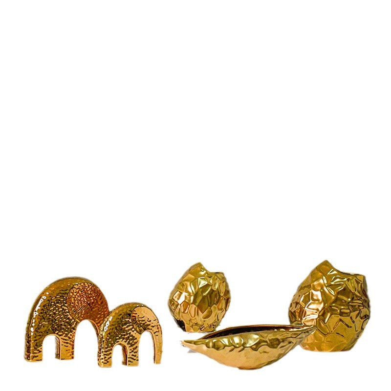 Creative: Nordic simple, special-shaped, gold-plated floral ornaments, light luxury home decorations, living room tabletop, fruit plate