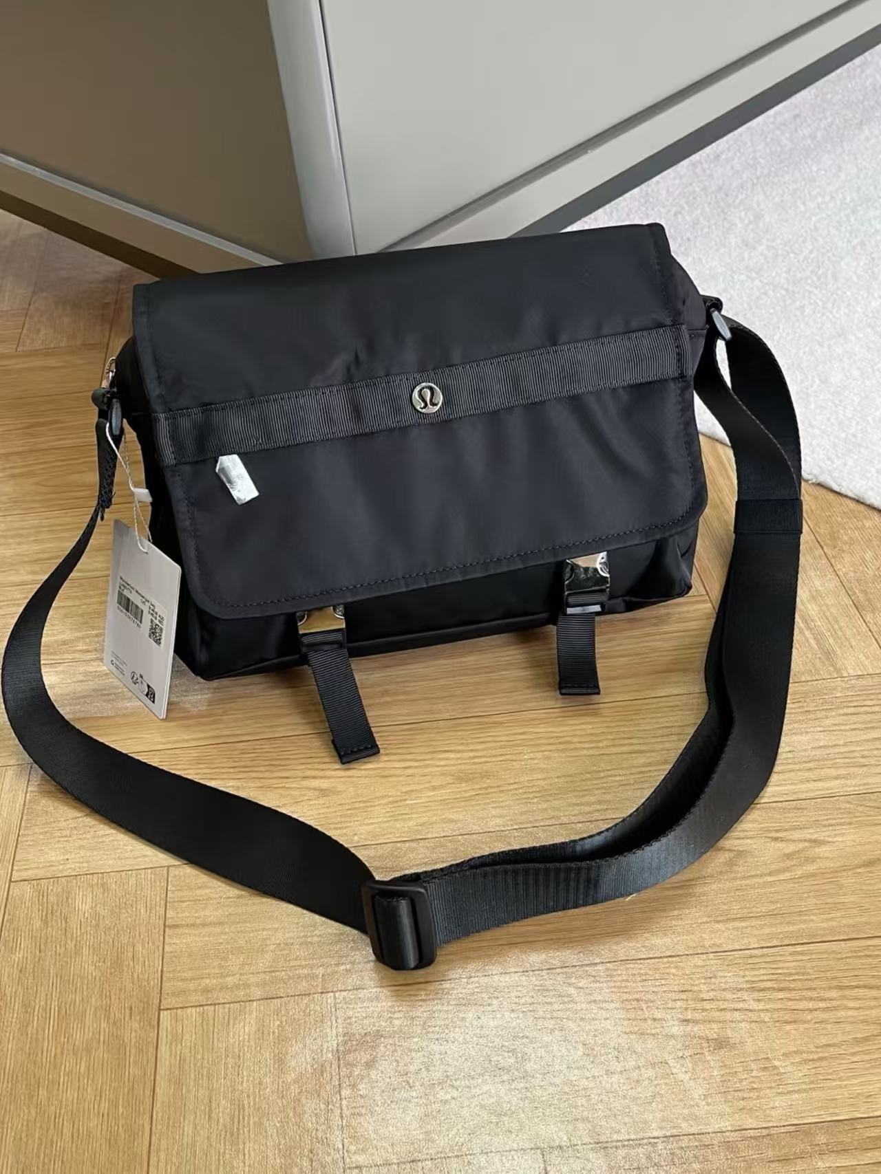 lulu reveal spot men's and women's crossbody bag lulu 6.5L messenger bag one shoulder sports computer bag leisure travel