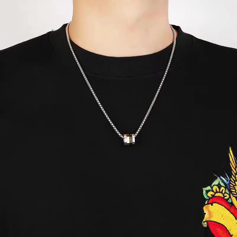 Cross-border men's titanium steel small waist necklace versatile Roman numeral rotatable pendant luxury jewelry sweater chain