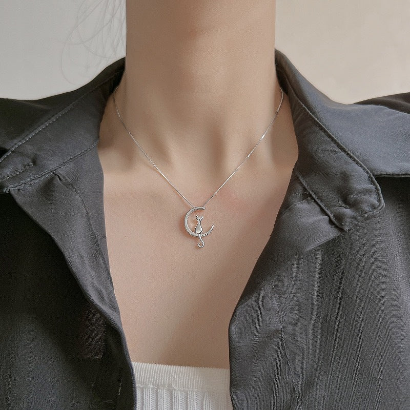 New necklace women's Korean version fashionable sweet cat moon pendant simple and cute collarbone chain girl can be given to girlfriends