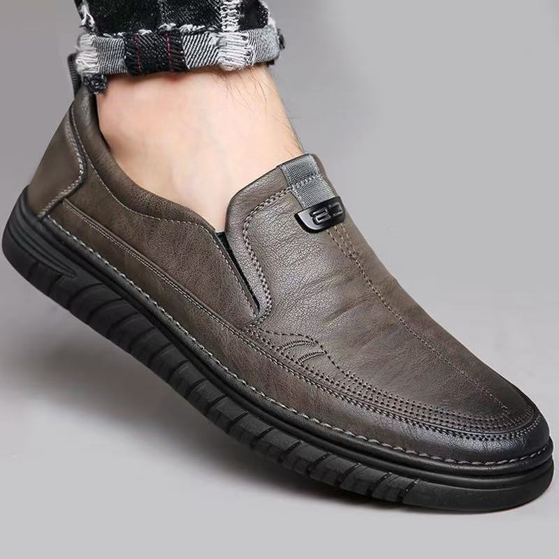 Men's super soft leather shoes, one-foot non-slip, explosive Korean casual shoes, wear-resistant, soft-soled, soft-sided, and versatile