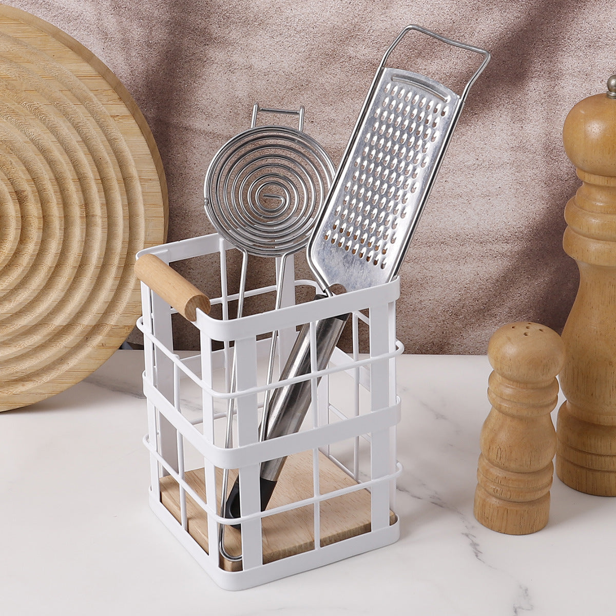 Hot Selling Kitchen Counter Knife and Fork Tableware Storage Cooking Tool Rack Wrought Iron Basket Stationery Office Storage Pen Holder