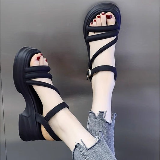 Special offer: thick-soled roman sandals for women, summer 2025 Internet celebrity hot style with skirt, casual and versatile beach shoes by the sea