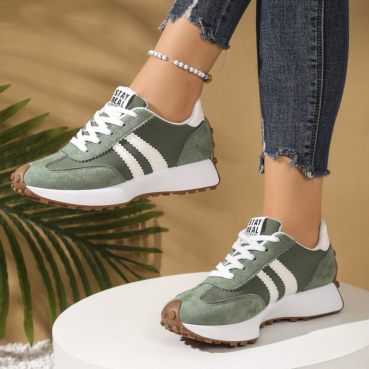 Plus-size small waist daddy shoe girl 2025 spring/summer new Internet celebrity platform student casual shoes sports Forrest Gump shoe girl