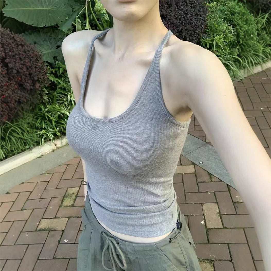 The new halterneck covers the breasts, the chest pad, the camisole is worn by the women's summer outside, the bottom is slim and the waist is beautiful