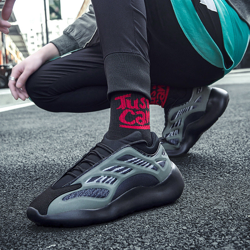 Cross border coconut shoes 700V3 retro skeleton shoes luminous trend couple dad shoes athleisure men's shoes