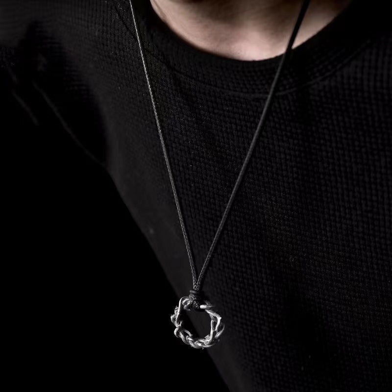 Cross-border jewelry, men's thorn necklace, retro niche design, pendant, personality trend, boyfriend, versatile clavicle chain
