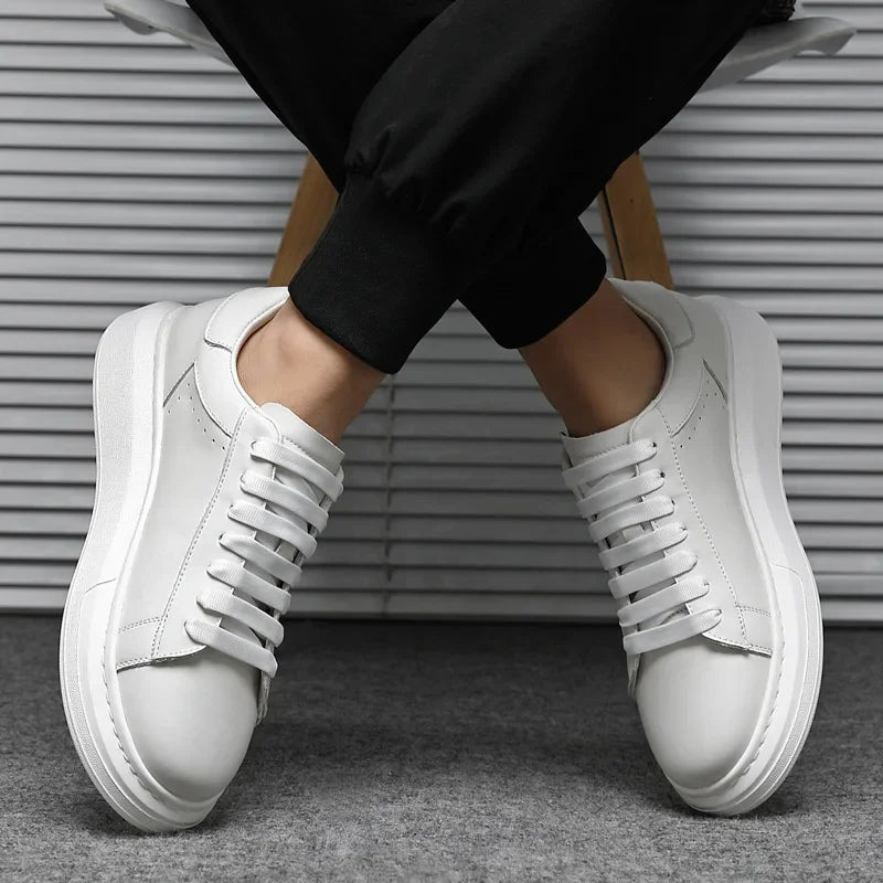 [Lei Jun with the same paragraph] the first layer of cowhide small white shoes thick-soled white heightened sports board shoes, men's versatile business shoes