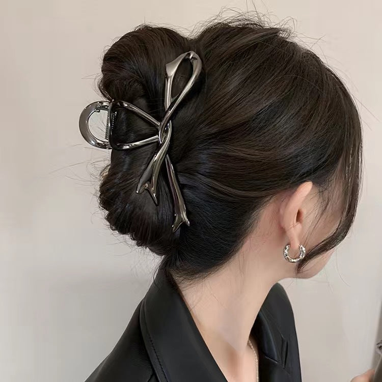 Simple bow metal grip clip women's high-end large temperament shark clip cold wind 2024 new back of the head