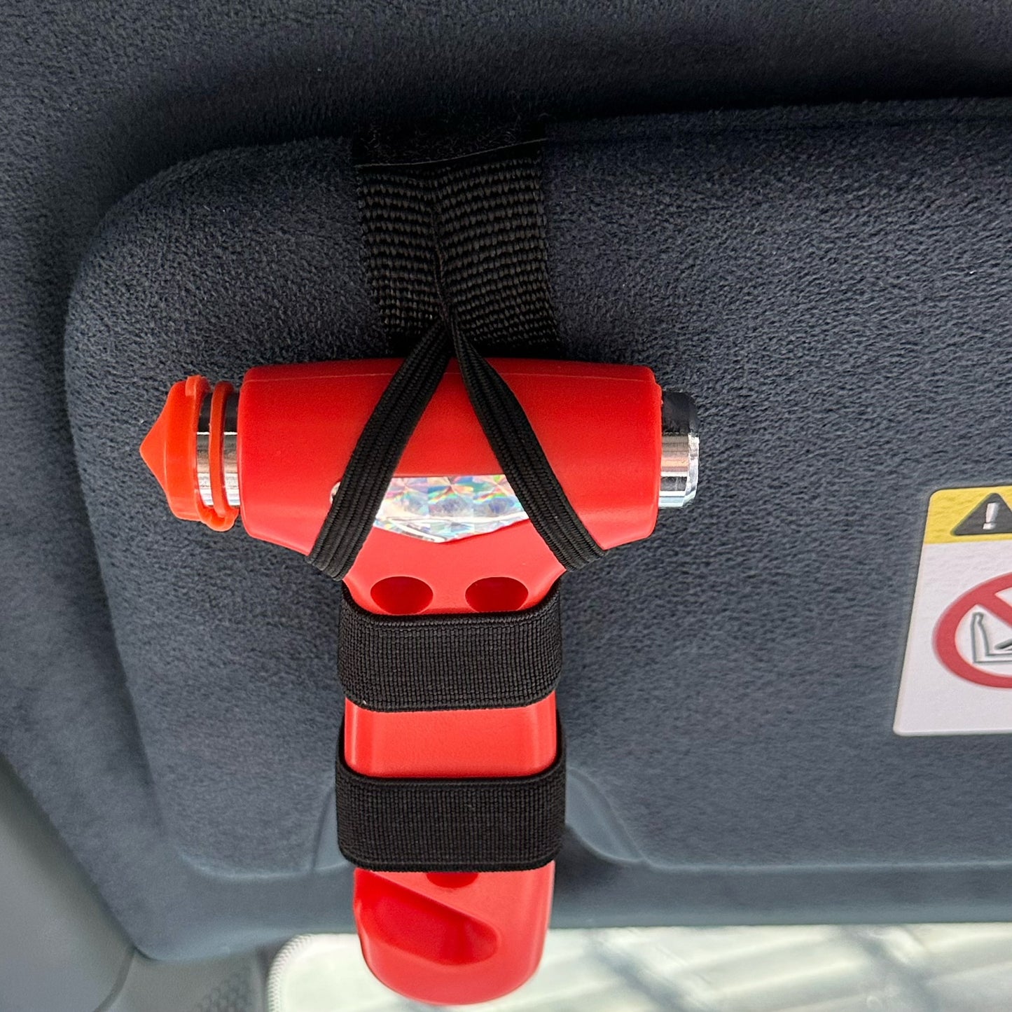 Vehicle safety hammer broken window, self-driving emergency tool, multi-functional two-in-one solid fire escape, breaking the life-saving hammer