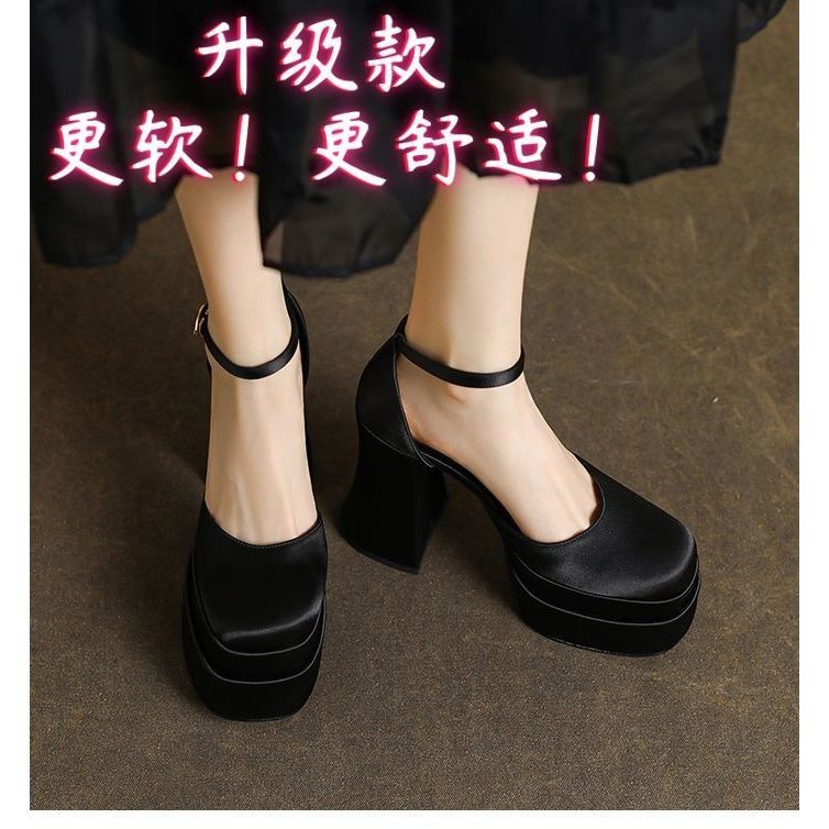 2025 new small thick heel platform high heels engagement banquet shoes do not tire feet, main wedding dress wedding shoes artifact