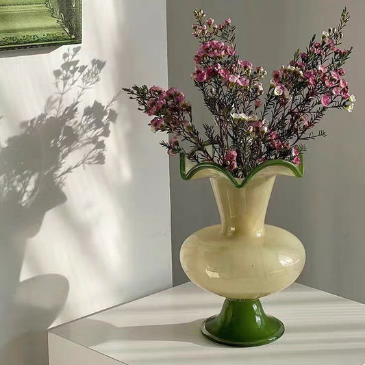 Medieval wabi-sabi style green Fenton glass vase home glass color block wind lamp vase flower arranger decorative ornaments