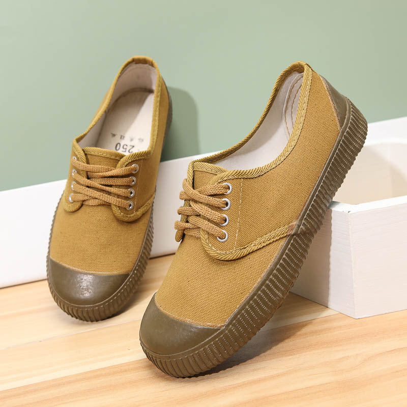 The manufacturer supplies student military training shoes for training shoes, liberation shoes, yellow rubber shoes, work shoes, vulcanized shoes, canvas men's shoes