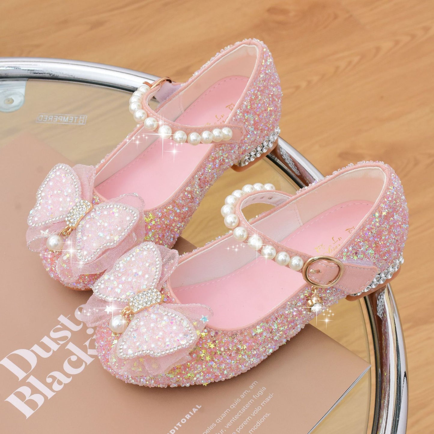 Girls' high heels 2026 new children's single shoes in the middle of the big boy princess shoes show leather shoes and soft-soled crystal slippers