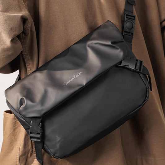2026 New Versatile Business Trendy Brand Workwear Crossbody Bag Men's Casual One-Shoulder Small Square Bag Women's Japanese Trend Chest Bag