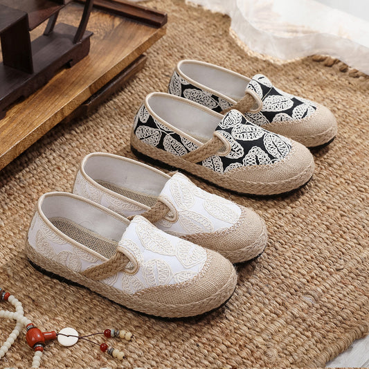 Spring new women's single shoes, one-foot pedals, fisherman's shoes, retro style linen round toe, casual cotton and linen shoes, old Beijing cloth shoes