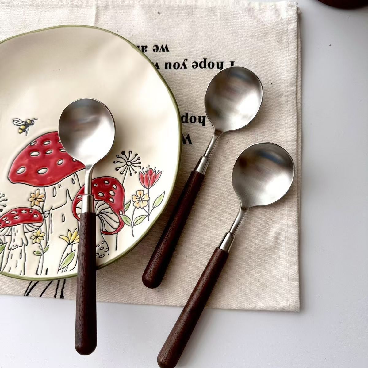 Imitation walnut handle round spoon, high-value household stainless steel small round spoon, dinner spoon, large soup spoon, Western dessert spoon