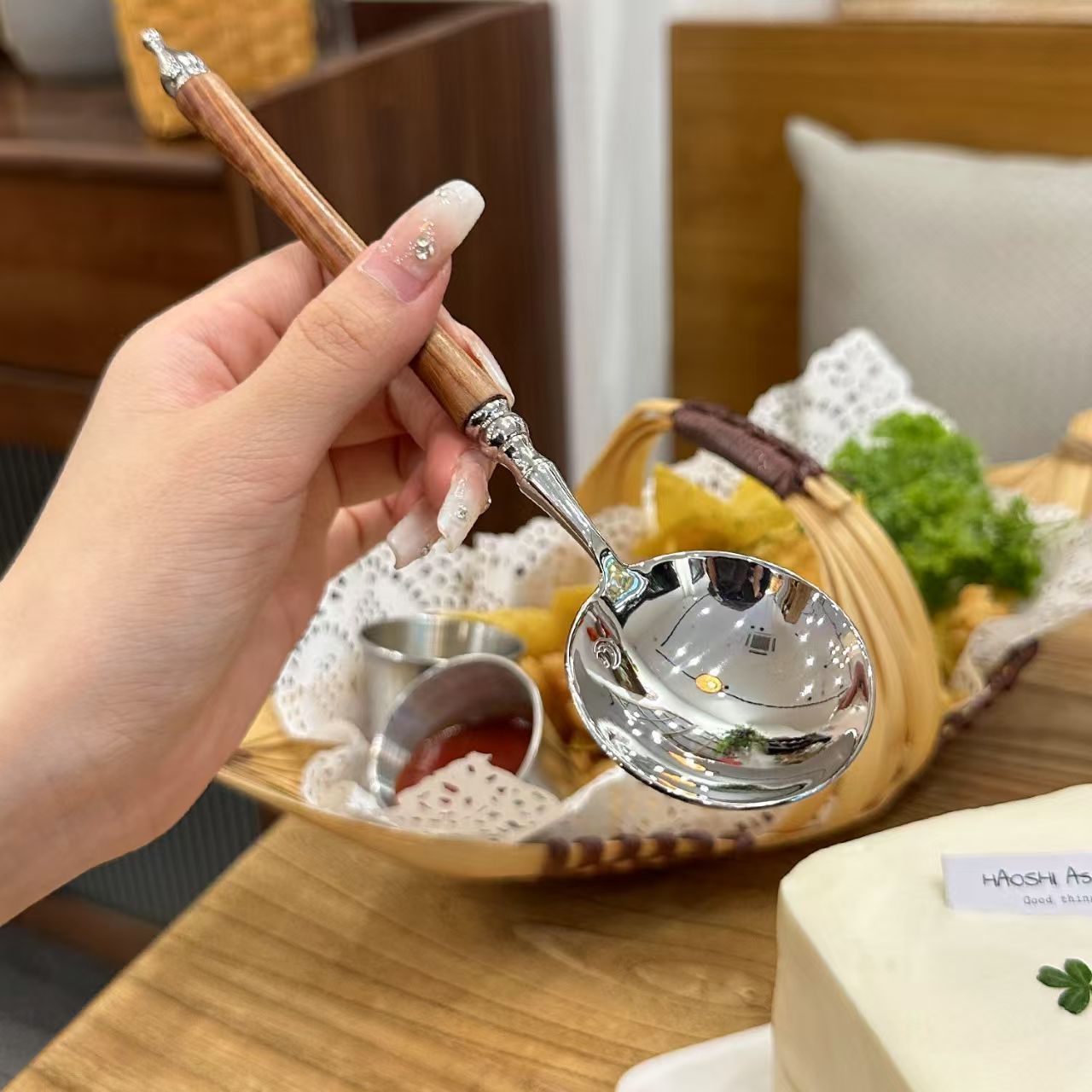 Cross-border imitation rosewood round spoon, stainless steel spoon, long-handled round-headed spoon, household rice spoon, spoon, spoon, spoon, dessert spoon
