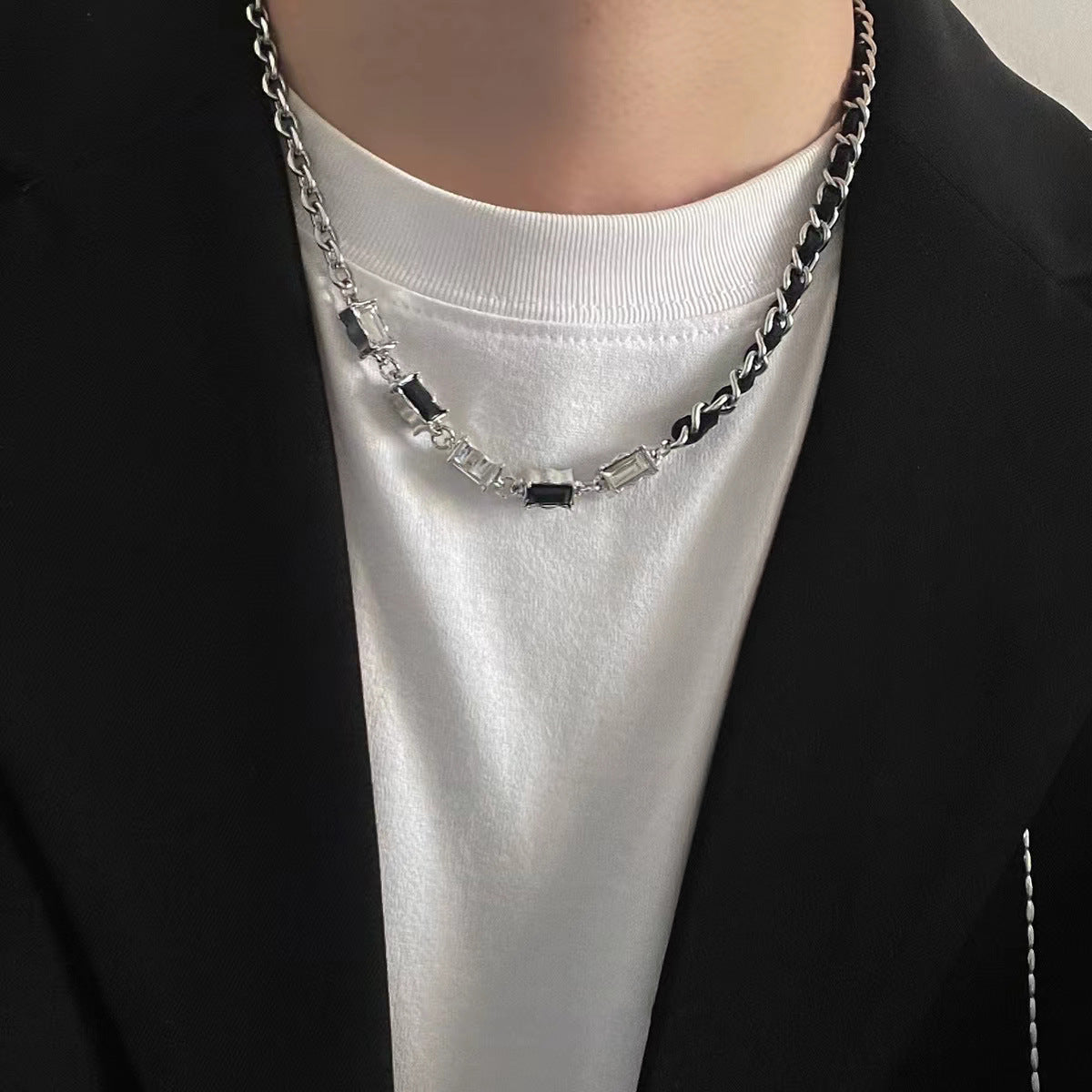 Black and white squares, glass stitching necklaces, men's niche, simple and versatile, titanium steel clavicle chain, light luxury, personality hip-hop jewelry