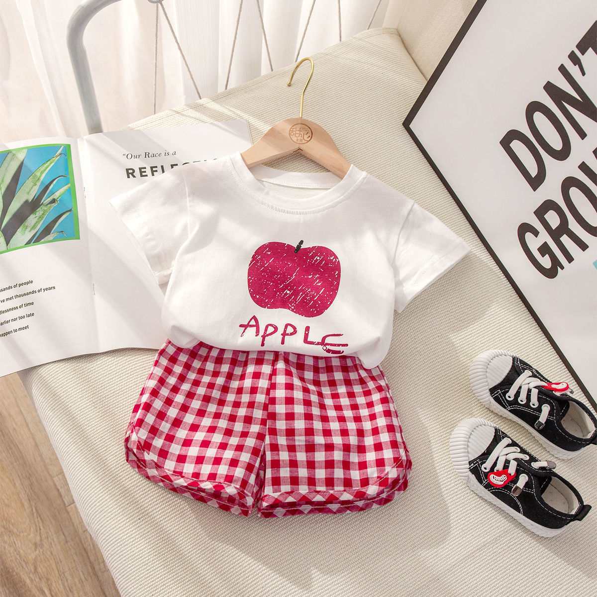 2025 summer new baby girls short sleeve shorts set apple, peach, pineapple, grape small fresh children's clothes