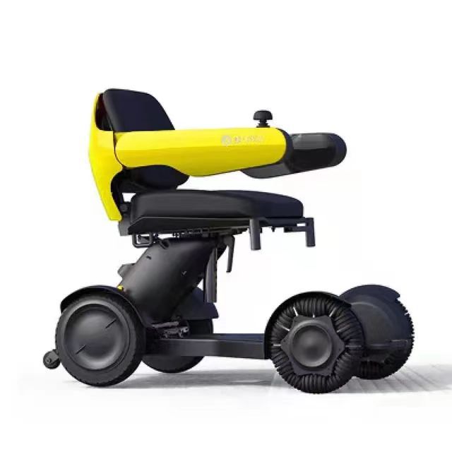 High-end remote control intelligent electric wheelchair automatic folding electric four-wheeled scooter for the elderly and disabled is delivered one piece