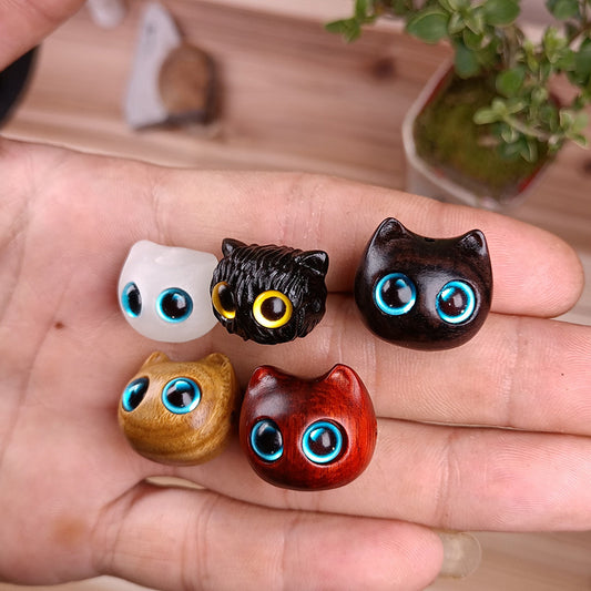 Green sandalwood rosewood cat glow-in-the-dark stone cat DIY accessories ebony keychain car hanging bag hanging handicraft gifts