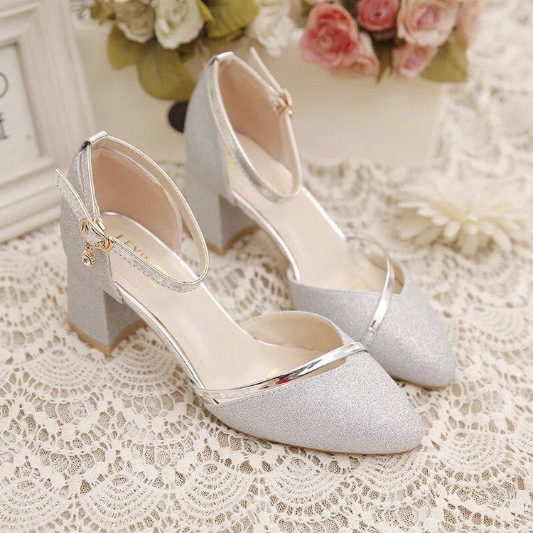 Pointed toe thick heel shoes women's 2022 new daily style toe square root women's shoes buckle strap high heel shoes wholesale