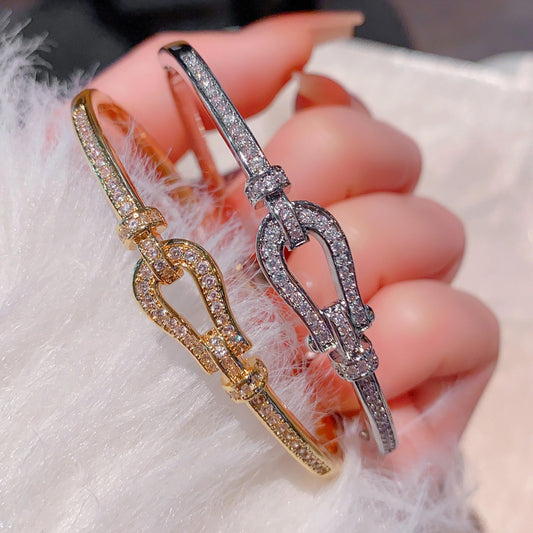 Cross-border European and American senior stars with the same micro-inlaid horseshoe bracelet, niche design, light luxury, fashion bracelet bracelet wholesale