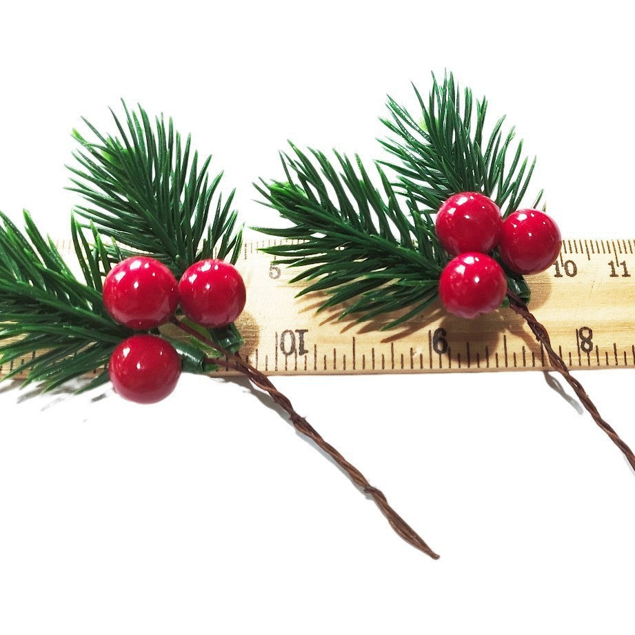 Christmas Pine Needle Pine Cone Christmas Gift Decoration Christmas Eve Gift Box Packaging Simulated Pine Cone DIY Garland Bouquet