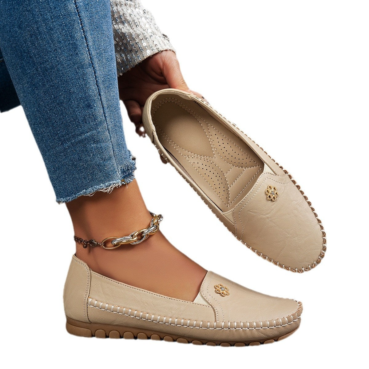 Large-size explosive foreign trade stitching laser ladies flat loafers foreign trade cross-border e-commerce supply is versatile