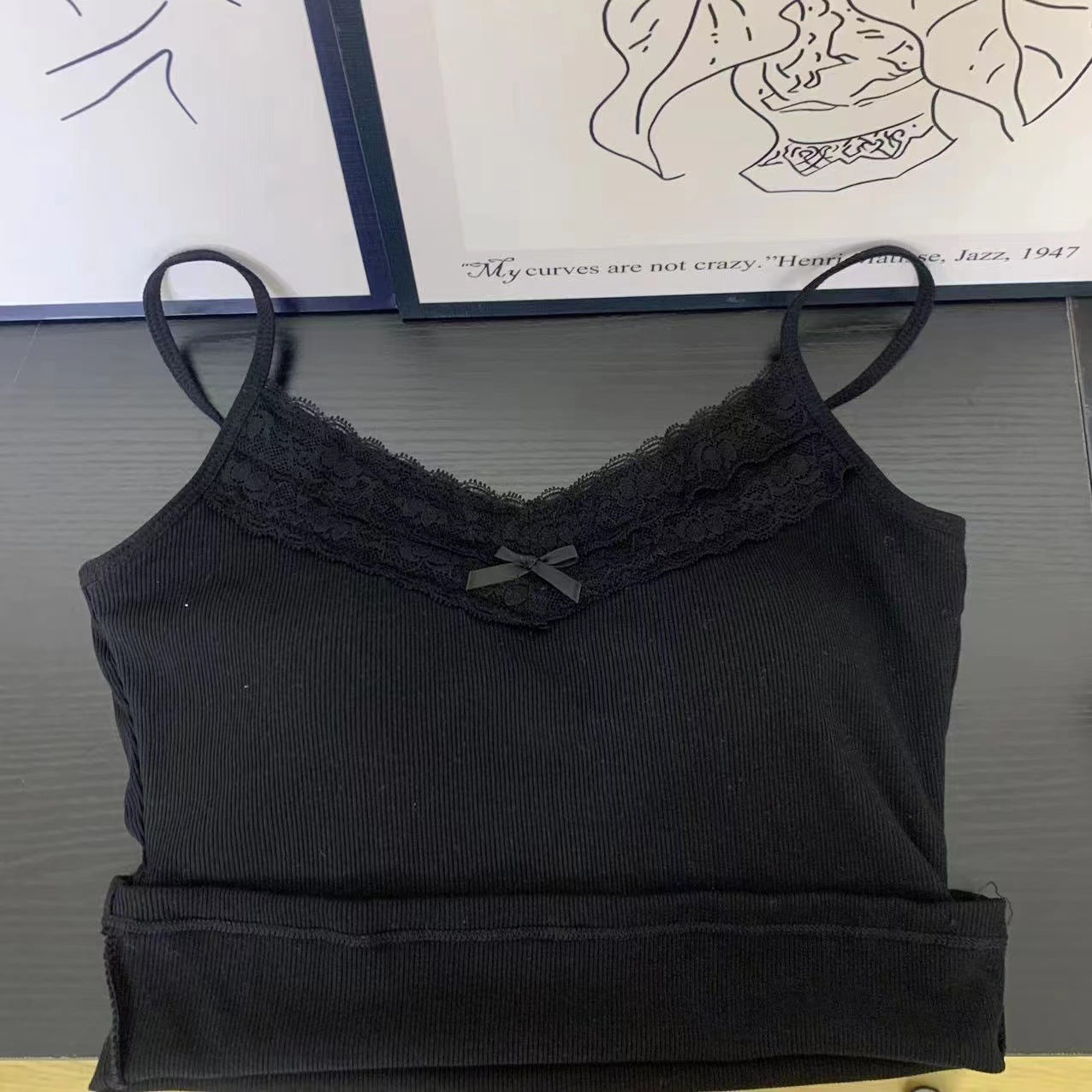 Lace camisole, women's 2024 spring and autumn new style with chest pad, one-piece pure desire, slim body, thin inside, and wear a top outside