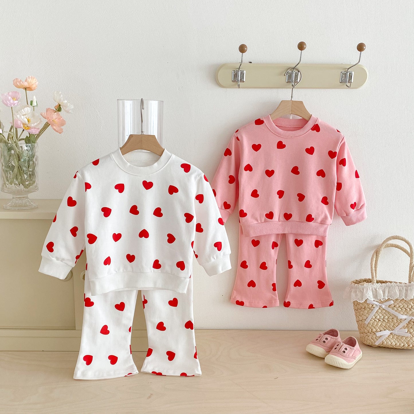 Girls' set Korean version of the children's 2025 autumn new love print baby girl princess children's two-piece set