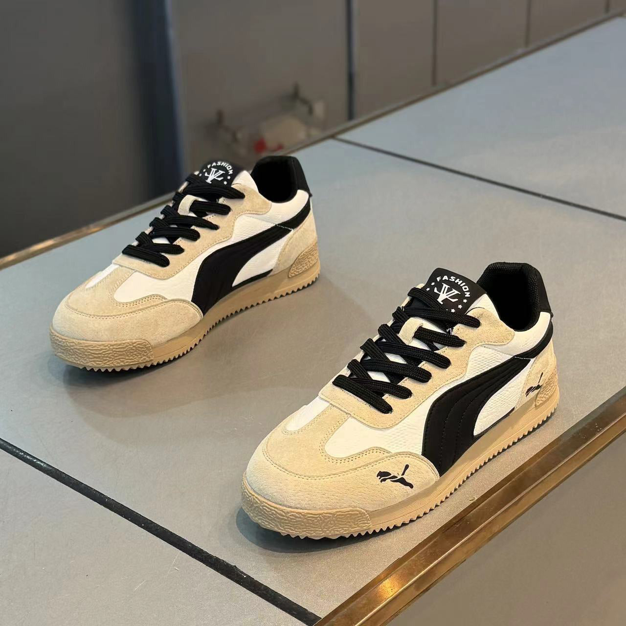 Men's shoes 2025 spring and autumn new trendy fashion and versatility lightweight Korean version of sports and casual board shoes trendy shoes Forrest Gump shoes