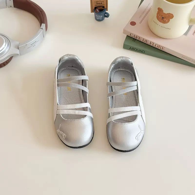 Autumn shallow breathable girls' leather shoes 2025 new fashionable foreign style little girls' casual single shoes and children's performance shoes
