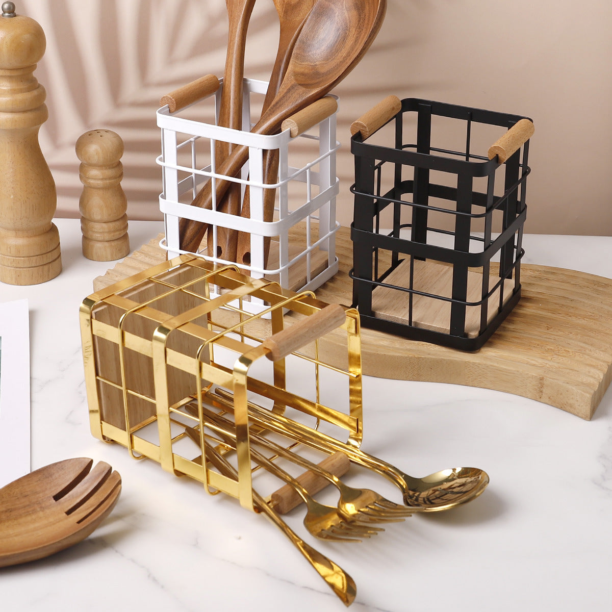 Hot Selling Kitchen Counter Knife and Fork Tableware Storage Cooking Tool Rack Wrought Iron Basket Stationery Office Storage Pen Holder