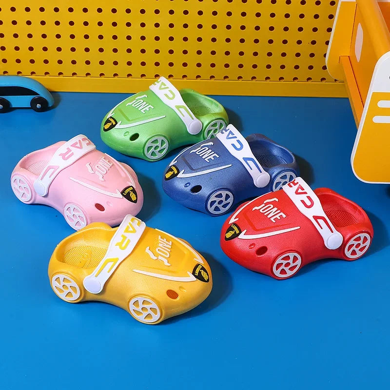 2022 new children's slippers for summer outdoor wear indoor casual toddlers for young children and children cute integrated sandals for boys and girls