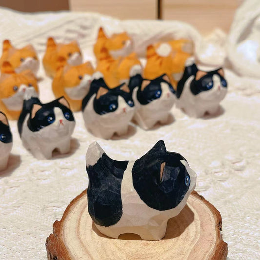 Wood carved kitten ornaments Hand-carved desktop car gift ornaments Simple fortune healing gifts