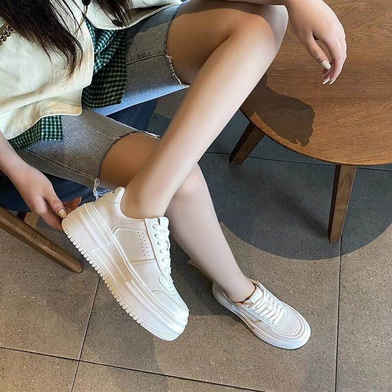 2025 new women's white shoes, women's ins trend, summer breathable and versatile women's shoes, niche athleisure board shoes