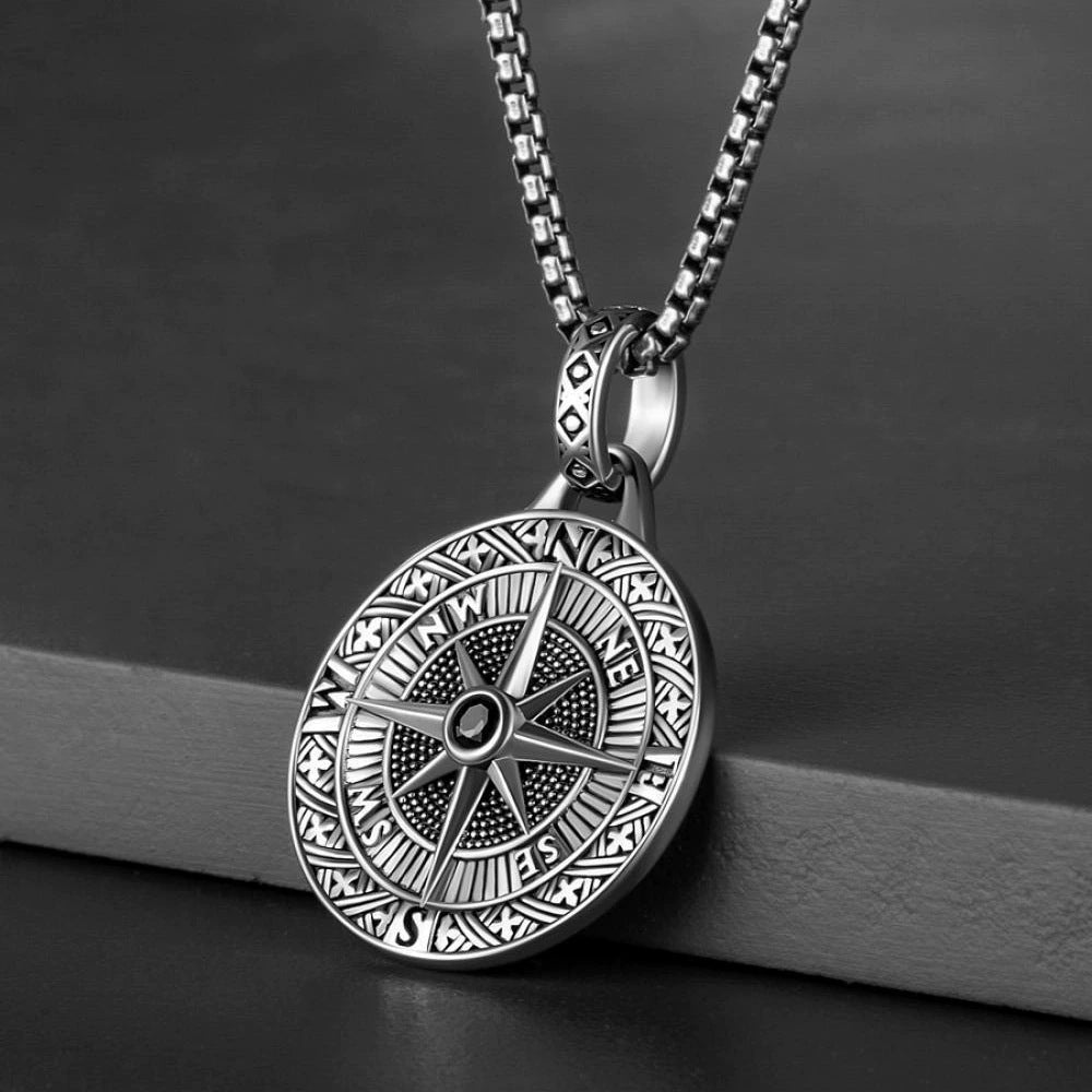 Cross-border new vintage compass pointer pendant pendant summer men hip hop long sweater chain necklace wholesale