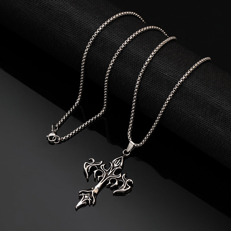 Cross-border European and American style hot selling Viking Nordic necklace triangle compass compass titanium steel chain men's trendy cool neck jewelry