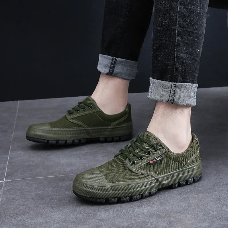 Liberation shoes, men's military shoes, wear-resistant military training, canvas shoes, migrant workers, labor protection sneakers, multi-functional camouflage shoes