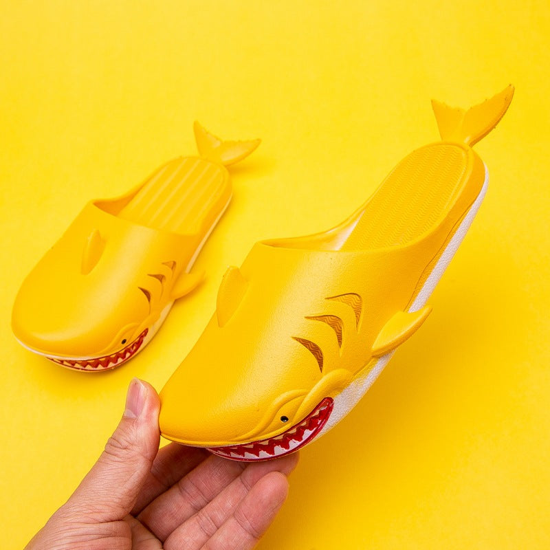 Creative funny children's shark Baotou slippers cute indoor and outdoor non-slip cartoon slippers boys and girls hole shoes