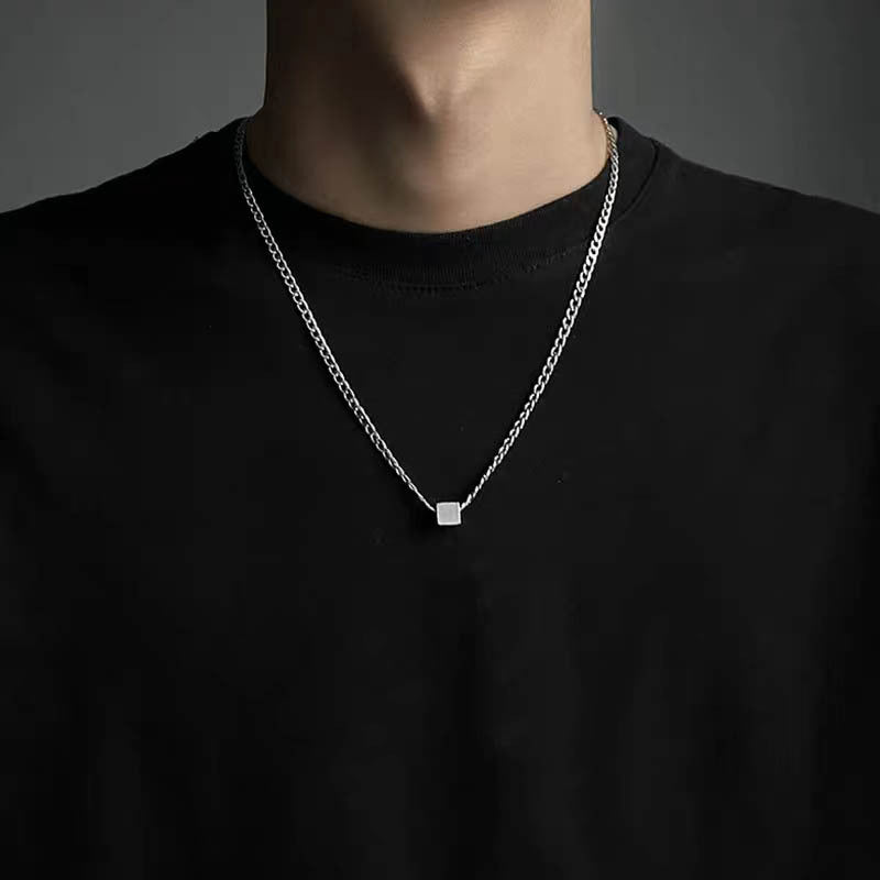 Black and white squares, glass stitching necklaces, men's niche, simple and versatile, titanium steel clavicle chain, light luxury, personality hip-hop jewelry