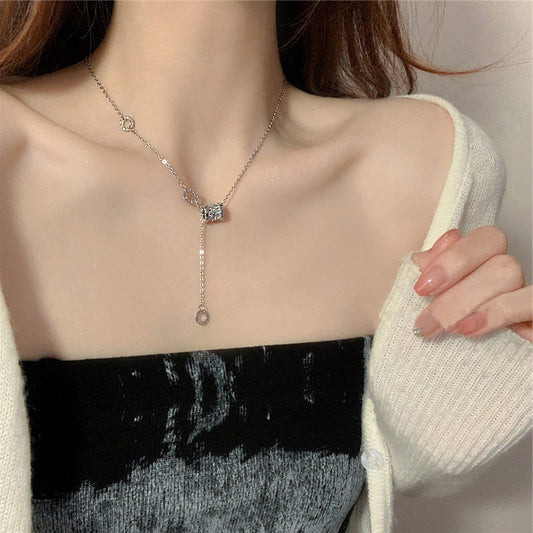 Wholesale titanium steel necklace Douyin explosive flash small waist pendant does not fade high-quality sweater chain accessories accessories